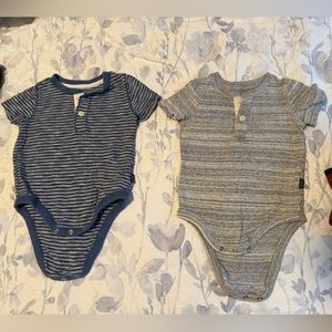 Baby Gap short sleeved Henley onesies. Set of 2. 6-12M